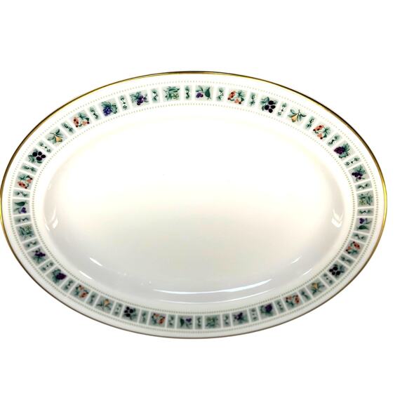 Royal Doulton England Tapestry TC1024 Fine China 13.25 x 10 Oval Serving Platter - Picture 2 of 5
